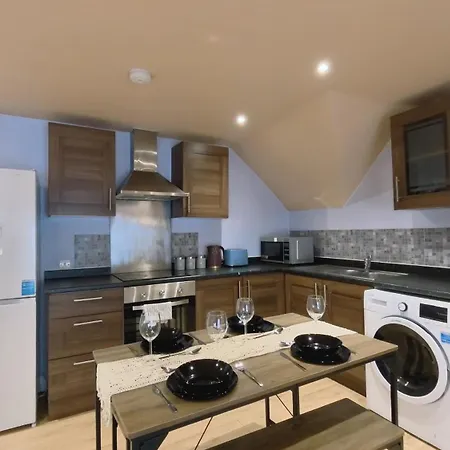 Chic Jewellery Quarter With Free Wifi, Parking And Keyless Access, 4 Beds * Birmingham