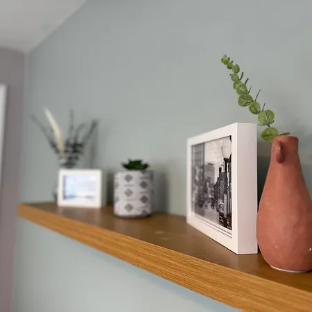 Apartman Chic Jewellery Quarter With Free Wifi, Parking And Keyless Access, 4 Beds *