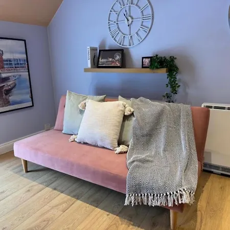 Chic Jewellery Quarter With Free Wifi, Parking And Keyless Access, 4 Beds Birmingham