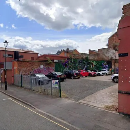 Chic Jewellery Quarter With Free Wifi, Parking And Keyless Access, 4 Beds * Birmingham